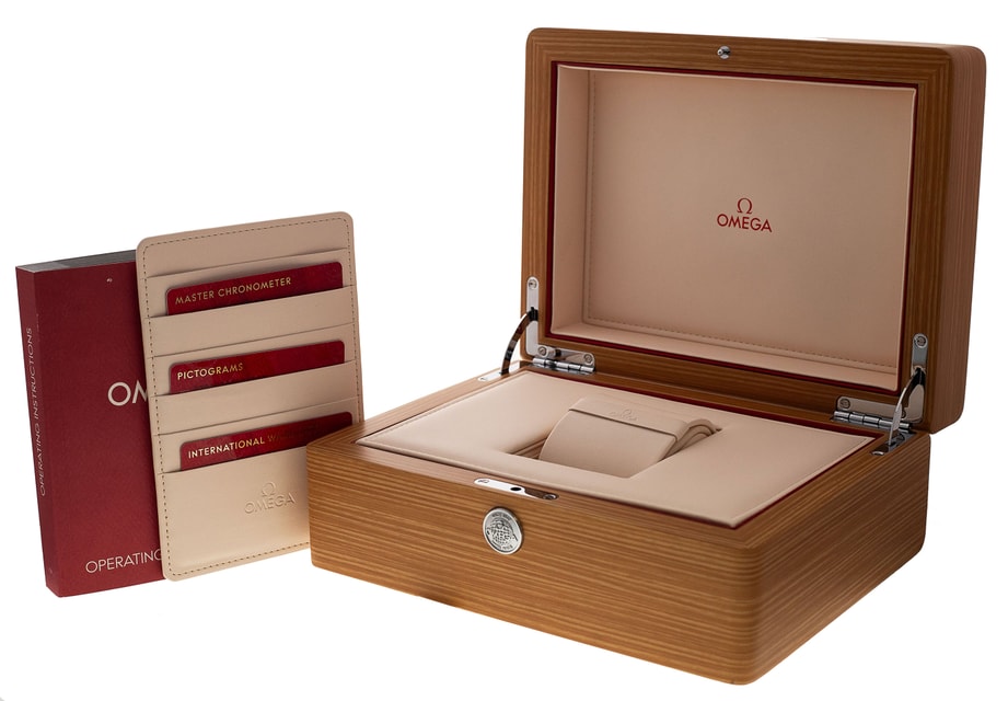 Omega Aqua Terra Shades 220.10.38.20.03.003 Image 5